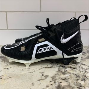 Men’s Nike cleats. Like new. Only worn a few times.